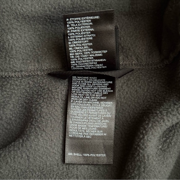 The North Face Boys Hyvent 2-in-1 Hooded Shell Jacket - Size Large (14/16) Used - Picture 4 of 13